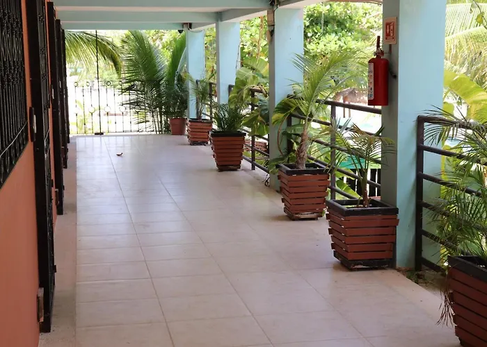 Andrea's Hotel 3*